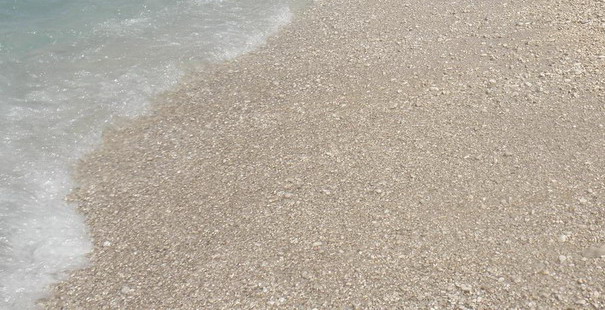 Šljunčana plaža - Primošten - Šibenska rivijera 